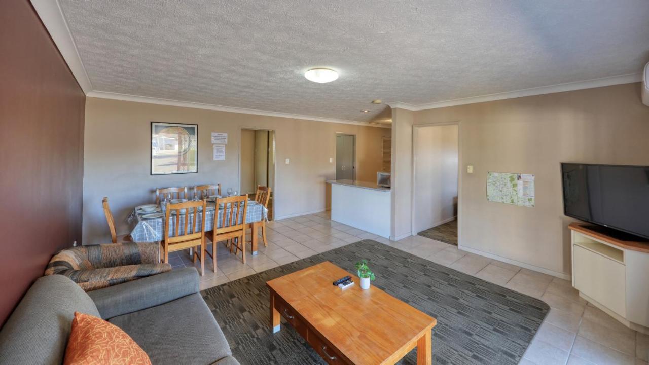 James Street Motor Inn Тувумба Экстерьер фото