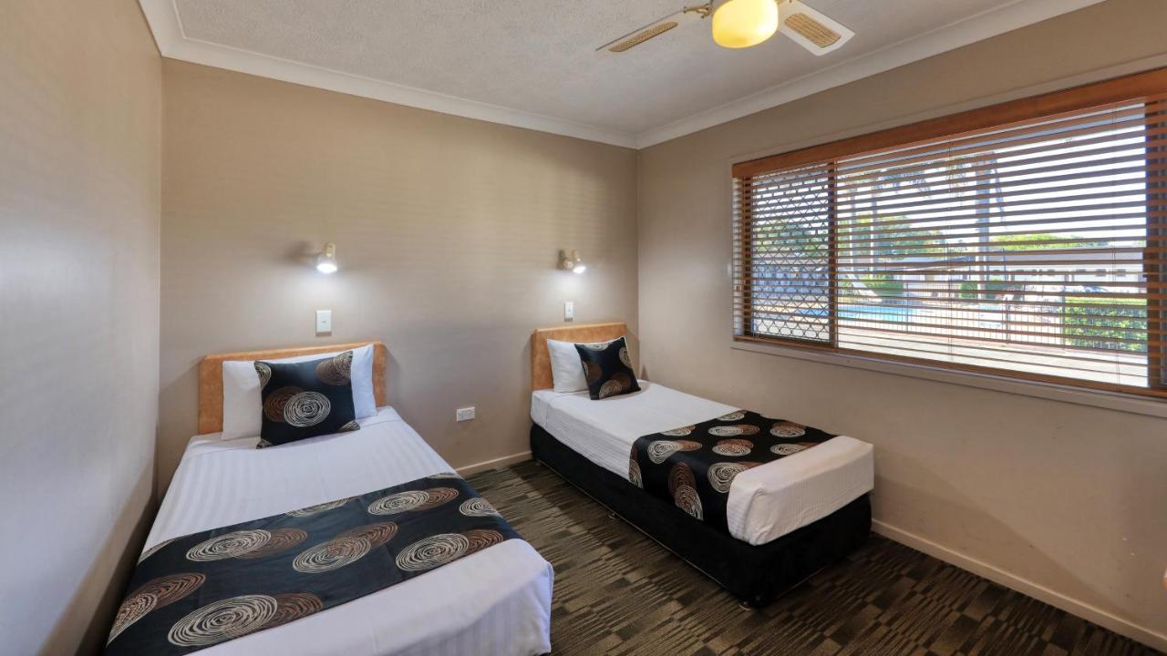 James Street Motor Inn Тувумба Экстерьер фото