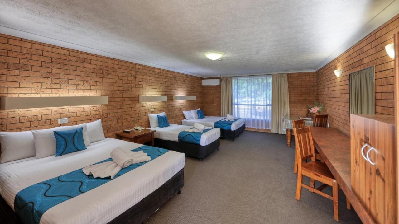 James Street Motor Inn Тувумба Экстерьер фото