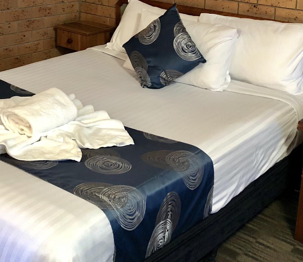 James Street Motor Inn Тувумба Экстерьер фото